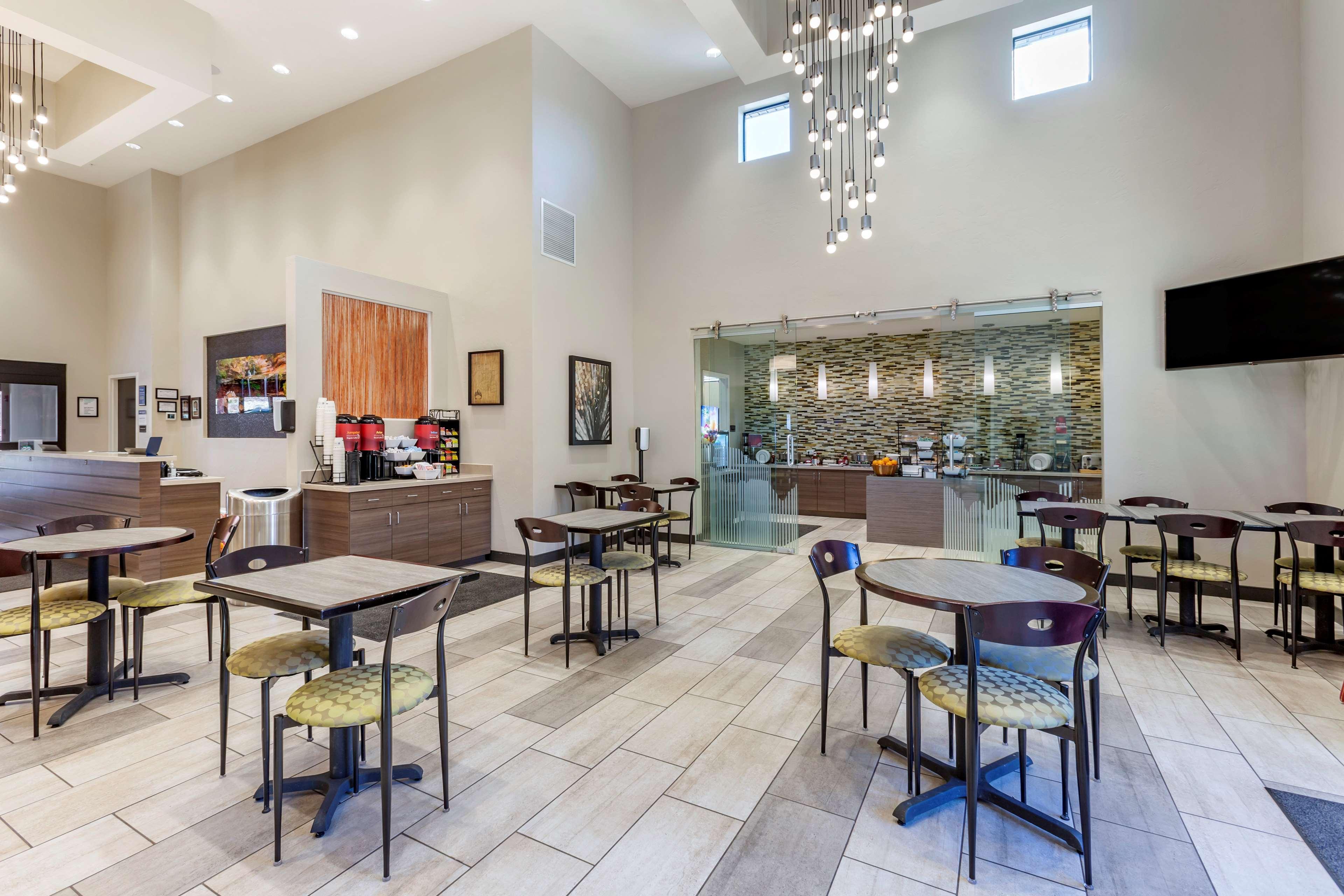 Best Western Plus Zion Canyon Inn & Suites Springdale Exterior foto